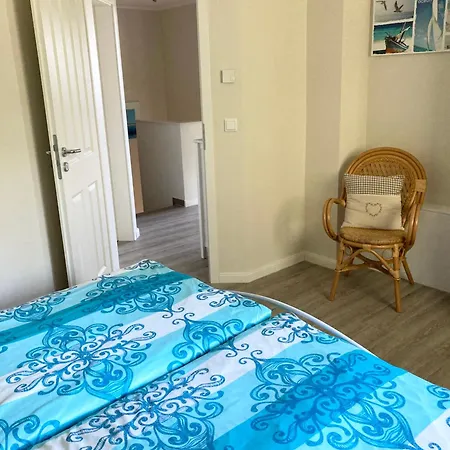 Momke Am Diek Haushaelft A Feriehus