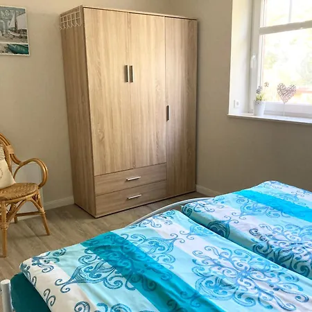 Momke Am Diek Haushaelft A *