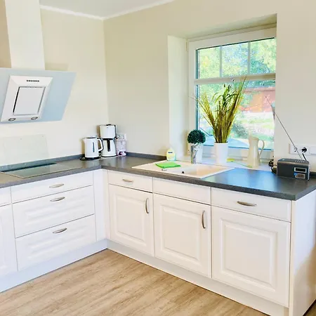 Momke Am Diek Haushaelft A