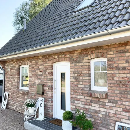 Momke Am Diek Haushaelft A
